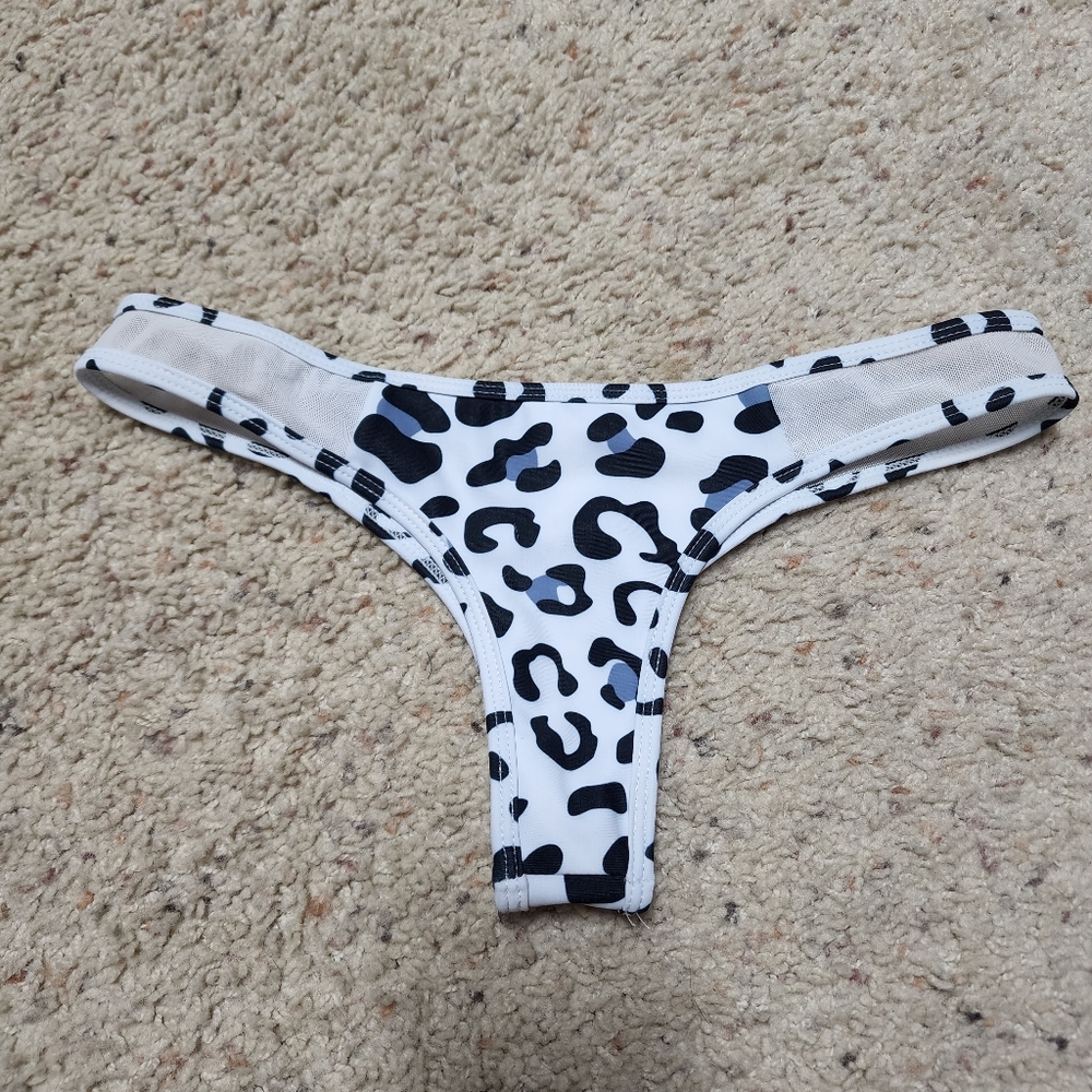 Change swim bikini bottom